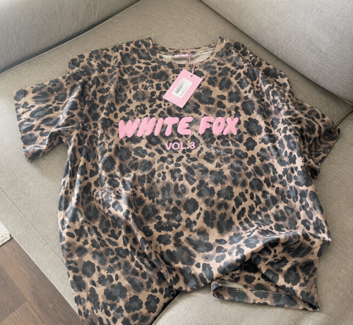 Click to view full screen White Fox Women's Leopard Pattern Design Personalized Short Sleeve photo review